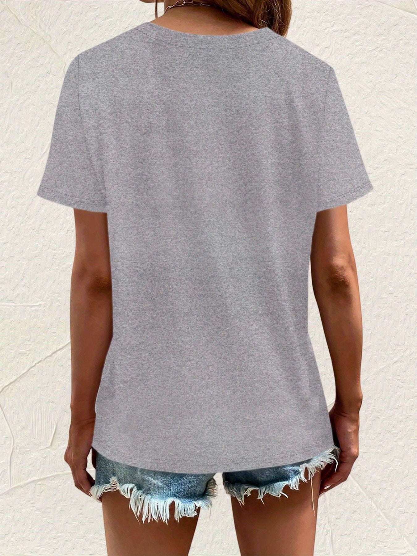 Women'S Casual Crew Neck T-Shirt with Unique Horse and Cat Silhouette Graphic, Short Sleeve Polyester Tee for Casual Attire, Allseason Top | Trendy Casual Style | Comfortable Fi