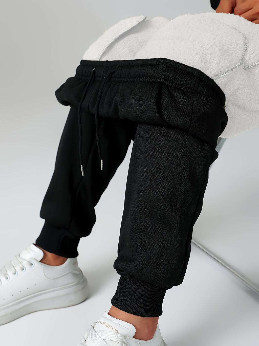 1pc Autumn Winter Women's Long Pants, Fleece-Lined Warm Casual Sports Trousers with Elastic Drawstring Waist, Slant Pockets, Windproof Thermal Cuffed Pants for Winter Daily Home Outing Hiking Leisure Wear