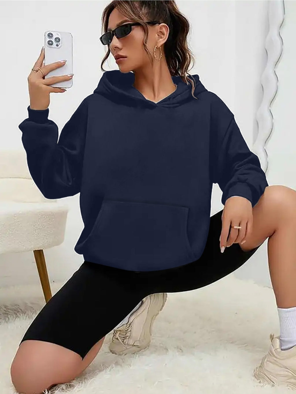 Women's Hooded Sweatshirt - Japanese Horseback Riding Design with Horse & Jockey Print, Soft Loose-Fit Pullover, Machine Washable All-Season Casual Sweater for Horse Riding & Casual Attire (Pockets, Long Sleeve) - Ideal for E