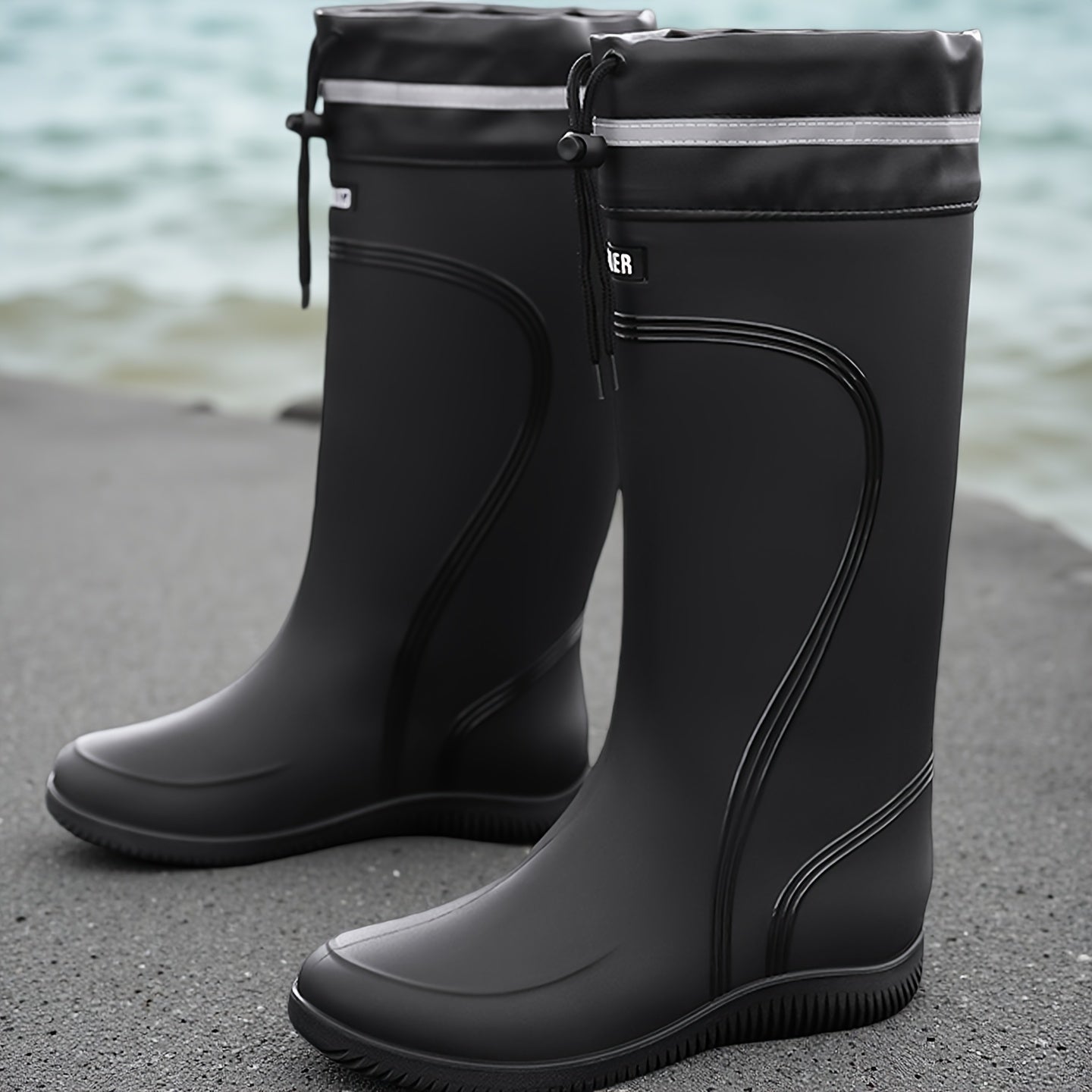 Stivali da Pioggia Unisex in PVC - Neri con Dettagli Rossi e Lati Elastici