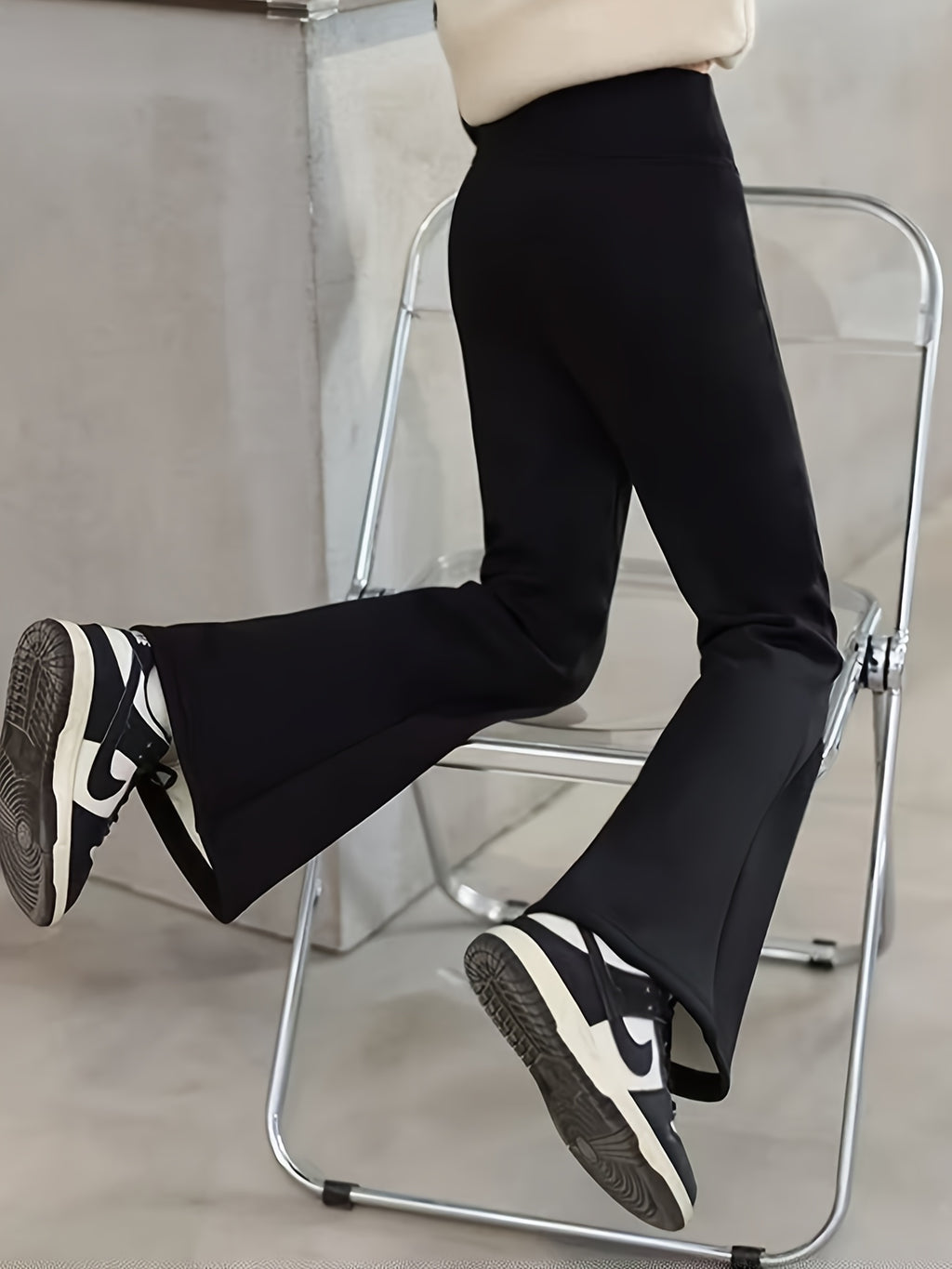 Girls' Winter -Like Bell-Bottom Pants - Thick Trousers with Flared Leg, Slim-Fit for Ice Skating, Skiing & Outdoor Play, Machine Washable Cold-Weather Pants for (Warm Stretchable Winter Wear), Perfect for Outdoor