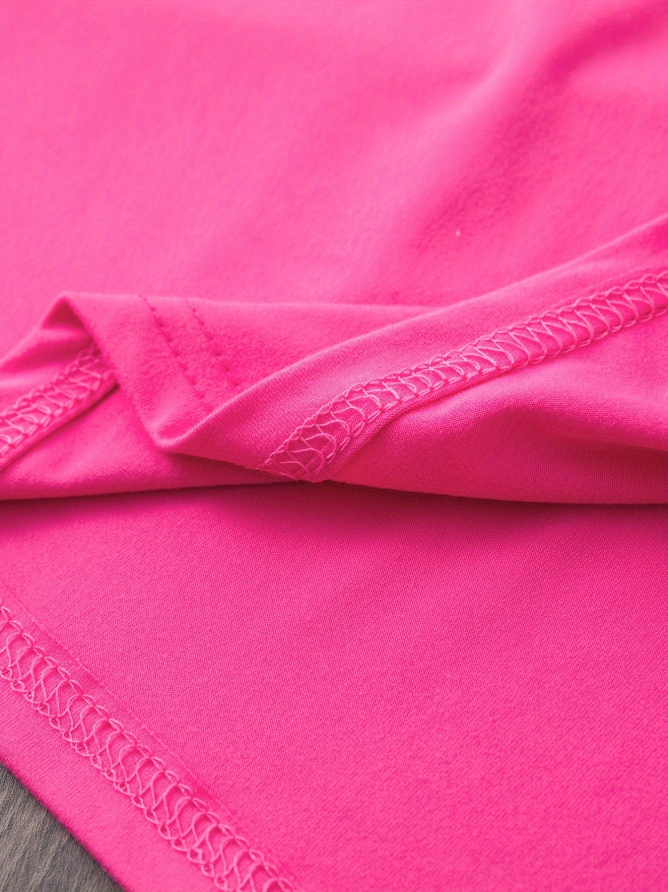 Women's Equestrian & Geometric Print Short Sleeve Crew Neck T-Shirt - Vibrant Red with Black Horseback Riding Design, Breathable Machine-Washable Casual Top for Summer, Spring & All-Season Wear, Horse Shirt, Summer Fashion, S