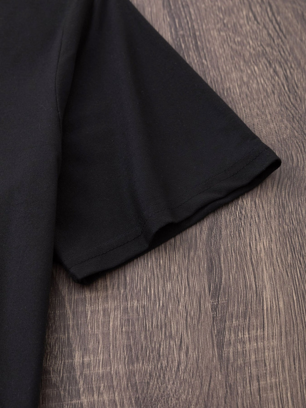 Women's Equestrian & Geometric Print Short Sleeve Crew Neck T-Shirt - Vibrant Red with Black Horseback Riding Design, Breathable Machine-Washable Casual Top for Summer, Spring & All-Season Wear, Horse Shirt, Summer Fashion, S