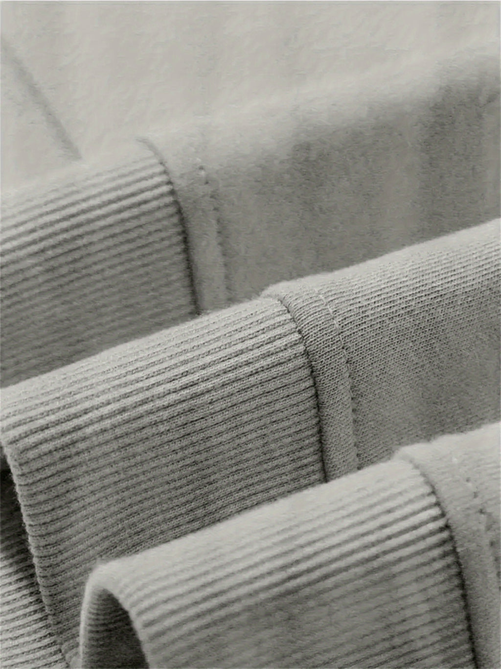 Women's Hooded Sweatshirt - Japanese Horseback Riding Design with Horse & Jockey Print, Soft Loose-Fit Pullover, Machine Washable All-Season Casual Sweater for Horse Riding & Casual Attire (Pockets, Long Sleeve) - Ideal for E