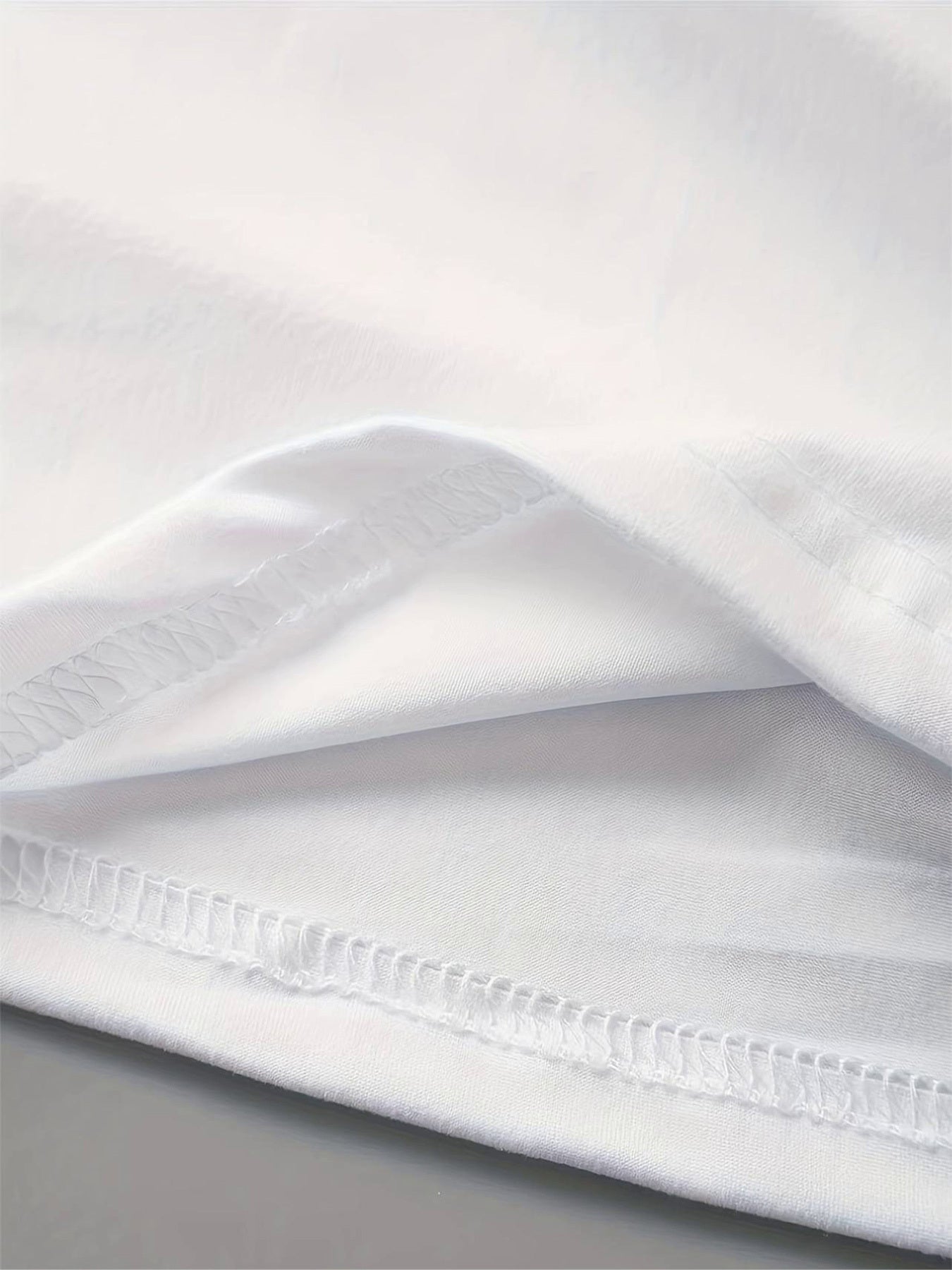 Women'S Casual Crew Neck T-Shirt with Unique Horse and Cat Silhouette Graphic, Short Sleeve Polyester Tee for Casual Attire, Allseason Top | Trendy Casual Style | Comfortable Fi