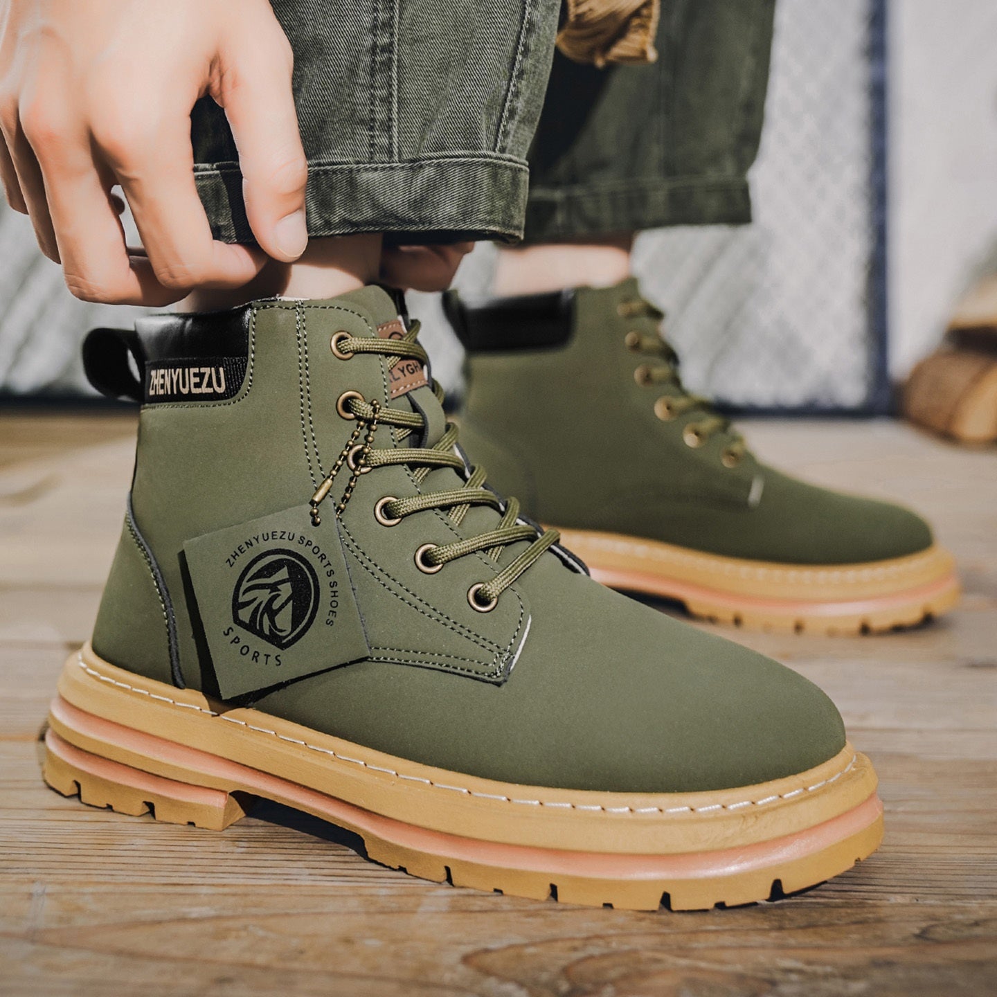 Stivali Uomo Alti Stile British College - Tan/Marrone con Allacciatura