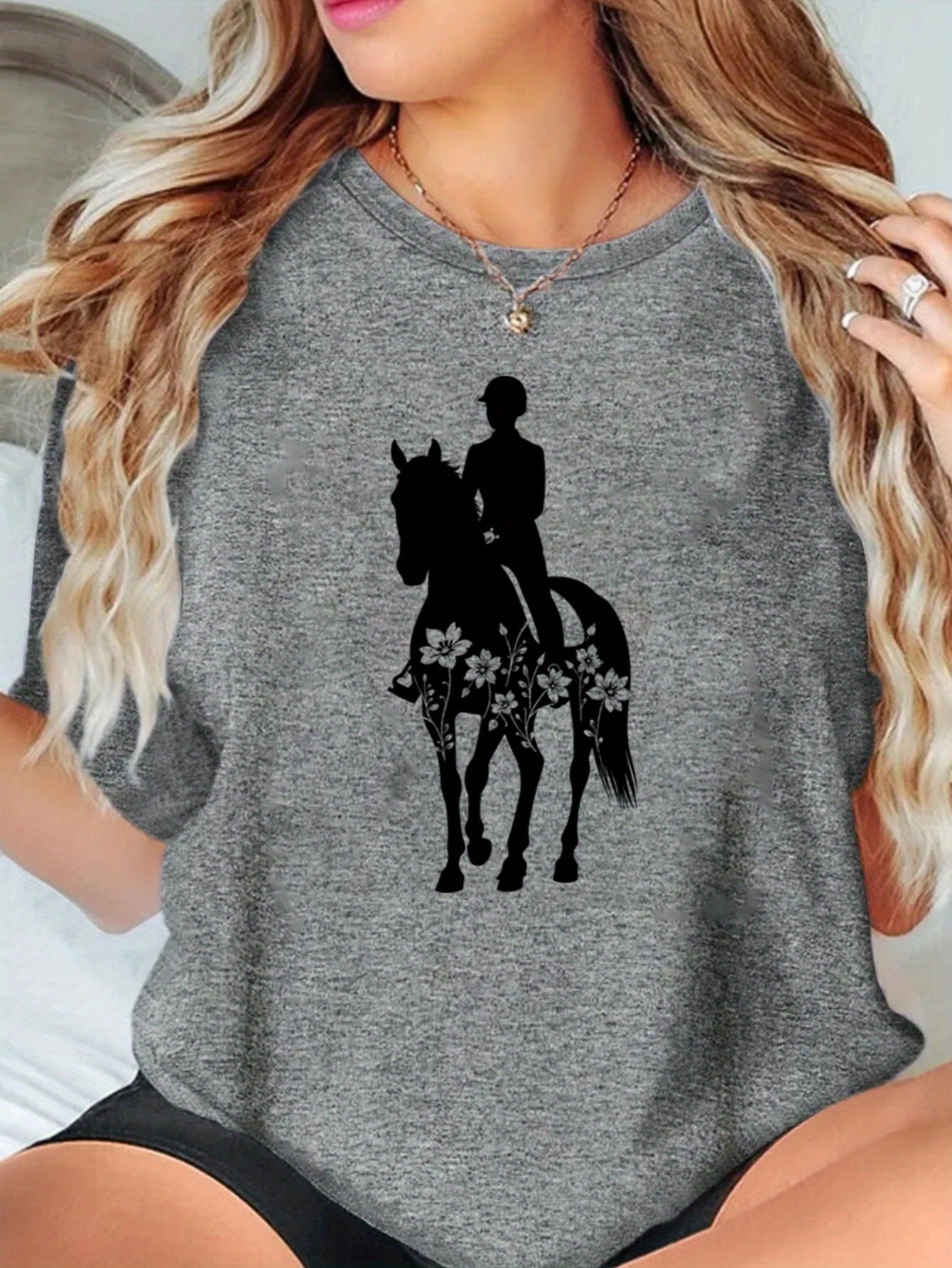 Women'S Equestrian Graphic Tee - Soft Breathable Quick-Dry Polyester Blend T-Shirt, Black with White Horseback Rider Design, All-Season Casual Shirt for Horseback Riding, Everyday Outfits & Themed Events - Easy Care Round Nec