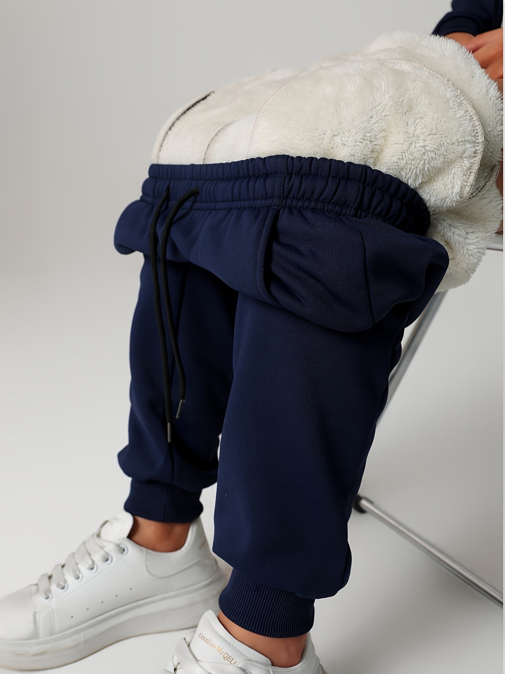 1pc Autumn Winter Women's Long Pants, Fleece-Lined Warm Casual Sports Trousers with Elastic Drawstring Waist, Slant Pockets, Windproof Thermal Cuffed Pants for Winter Daily Home Outing Hiking Leisure Wear