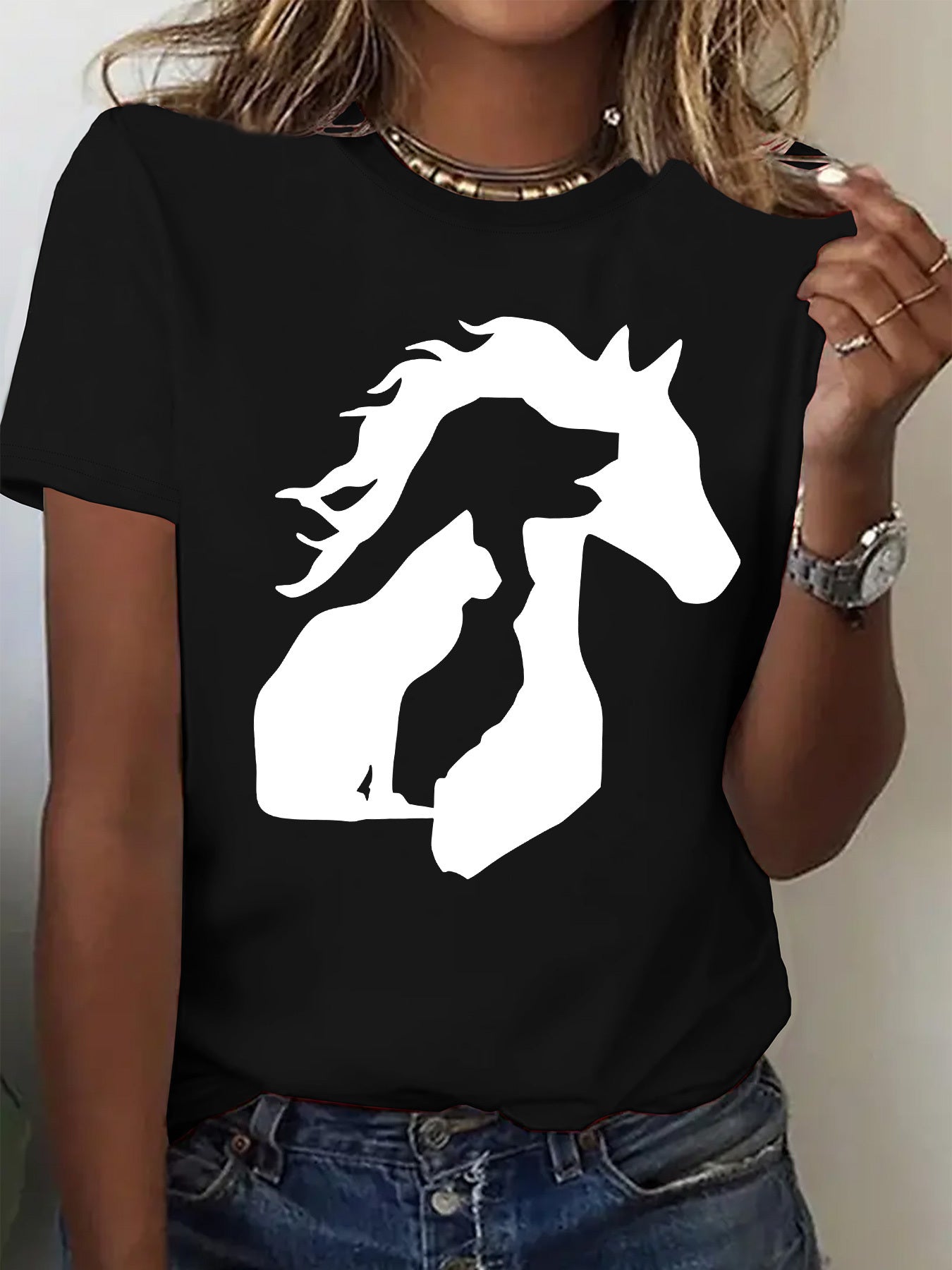 Women'S Casual Crew Neck T-Shirt with Unique Horse and Cat Silhouette Graphic, Short Sleeve Polyester Tee for Casual Attire, Allseason Top | Trendy Casual Style | Comfortable Fi