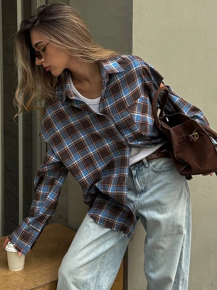 Fashion Checkered Pattern Shirts Women Elegant Lapel Long Sleeve Single Breasted Pocket Loose Top 2025 Daily Street Outerwear
