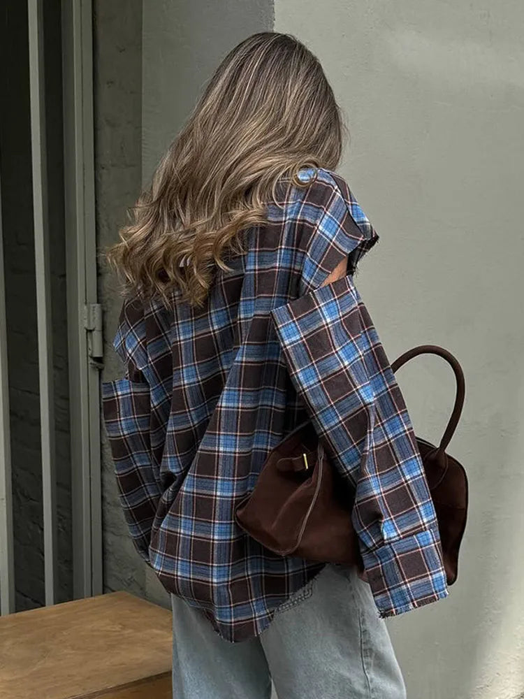 Fashion Checkered Pattern Shirts Women Elegant Lapel Long Sleeve Single Breasted Pocket Loose Top 2025 Daily Street Outerwear