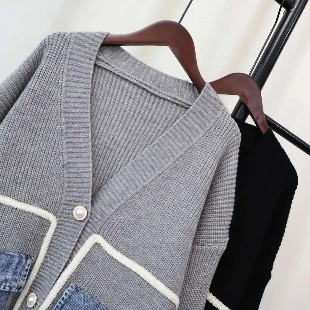 DEAT 2024 New Autumn Fashion Women's Cardigan Loose V-neck Denim Pockets Pearls Buttons Long Sleeve Knitted Sweaters 29L8715