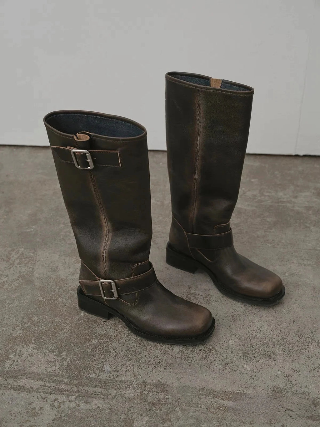 Women's High Boots 2025 New Retro Brown Western Cowhide Boots Gothic Square Toe Wide-leg Women's Long Boots