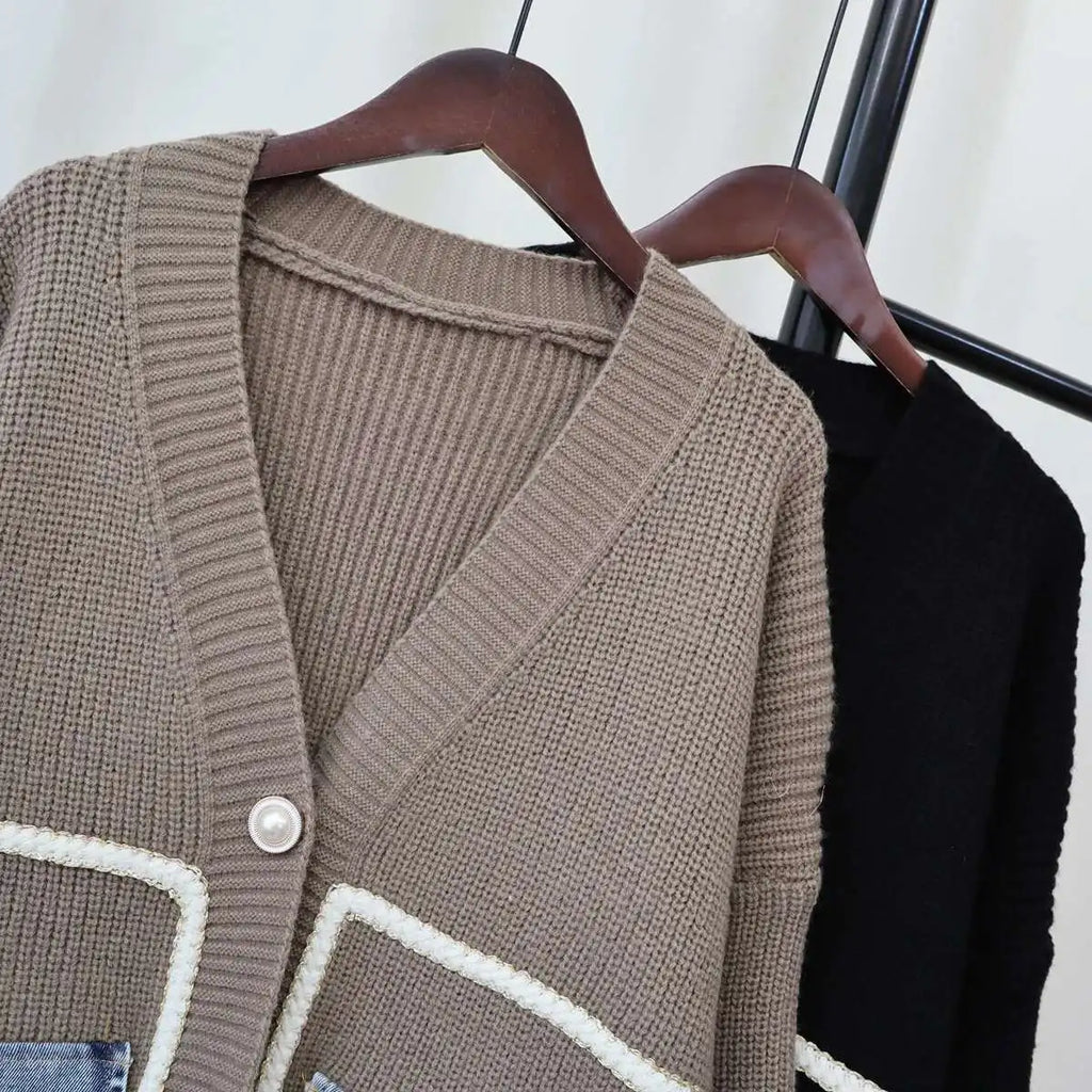 DEAT 2024 New Autumn Fashion Women's Cardigan Loose V-neck Denim Pockets Pearls Buttons Long Sleeve Knitted Sweaters 29L8715