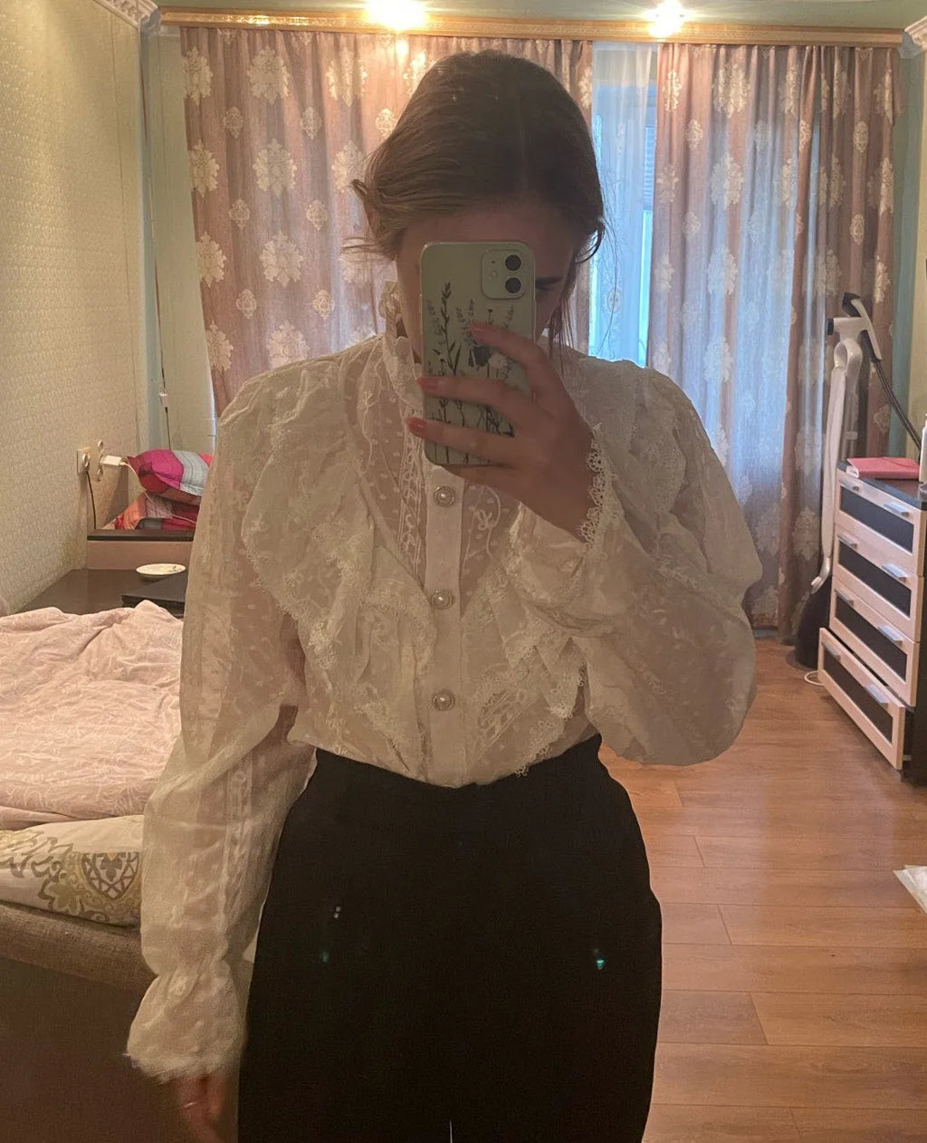 Korean Style Ruffle Stitching Lace Blouse Fashion Long Sleeve Loose Chiffon Shirt Elegant Stand Collar Pleated Tops Blusas 15832