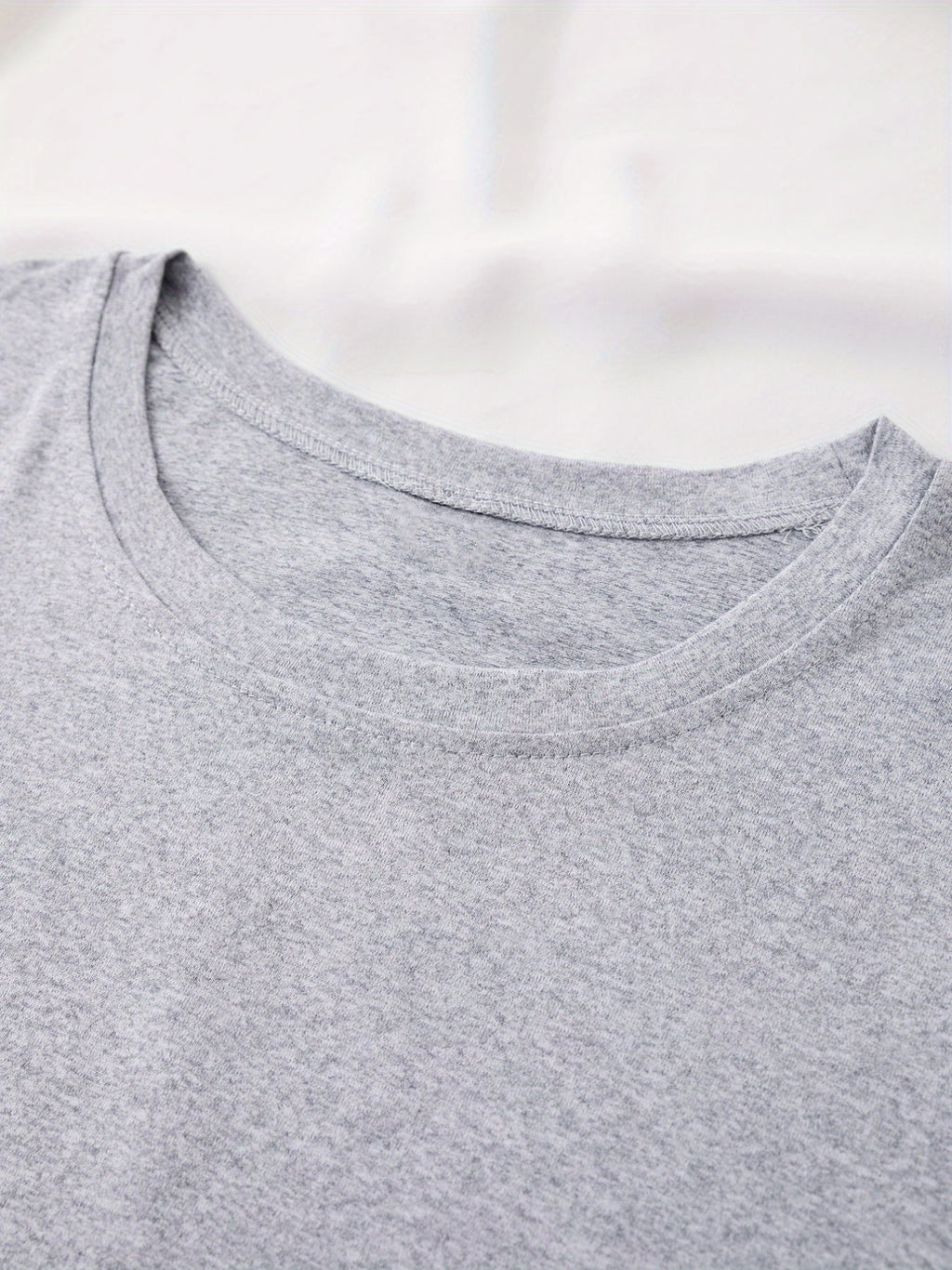 Women's Equestrian & Geometric Print Short Sleeve Crew Neck T-Shirt - Vibrant Red with Black Horseback Riding Design, Breathable Machine-Washable Casual Top for Summer, Spring & All-Season Wear, Horse Shirt, Summer Fashion, S