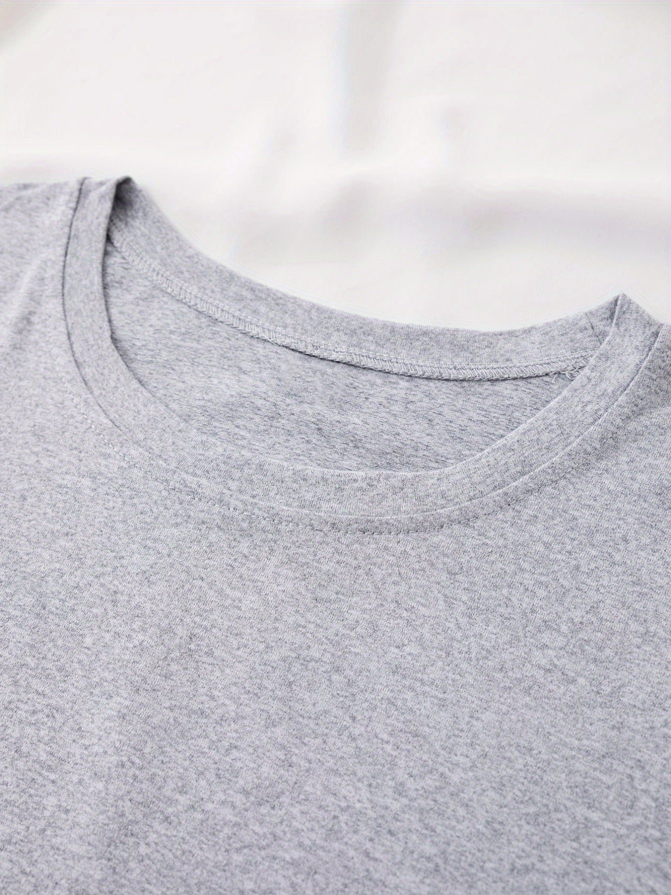 Women's Equestrian & Geometric Print Short Sleeve Crew Neck T-Shirt - Vibrant Red with Black Horseback Riding Design, Breathable Machine-Washable Casual Top for Summer, Spring & All-Season Wear, Horse Shirt, Summer Fashion, S