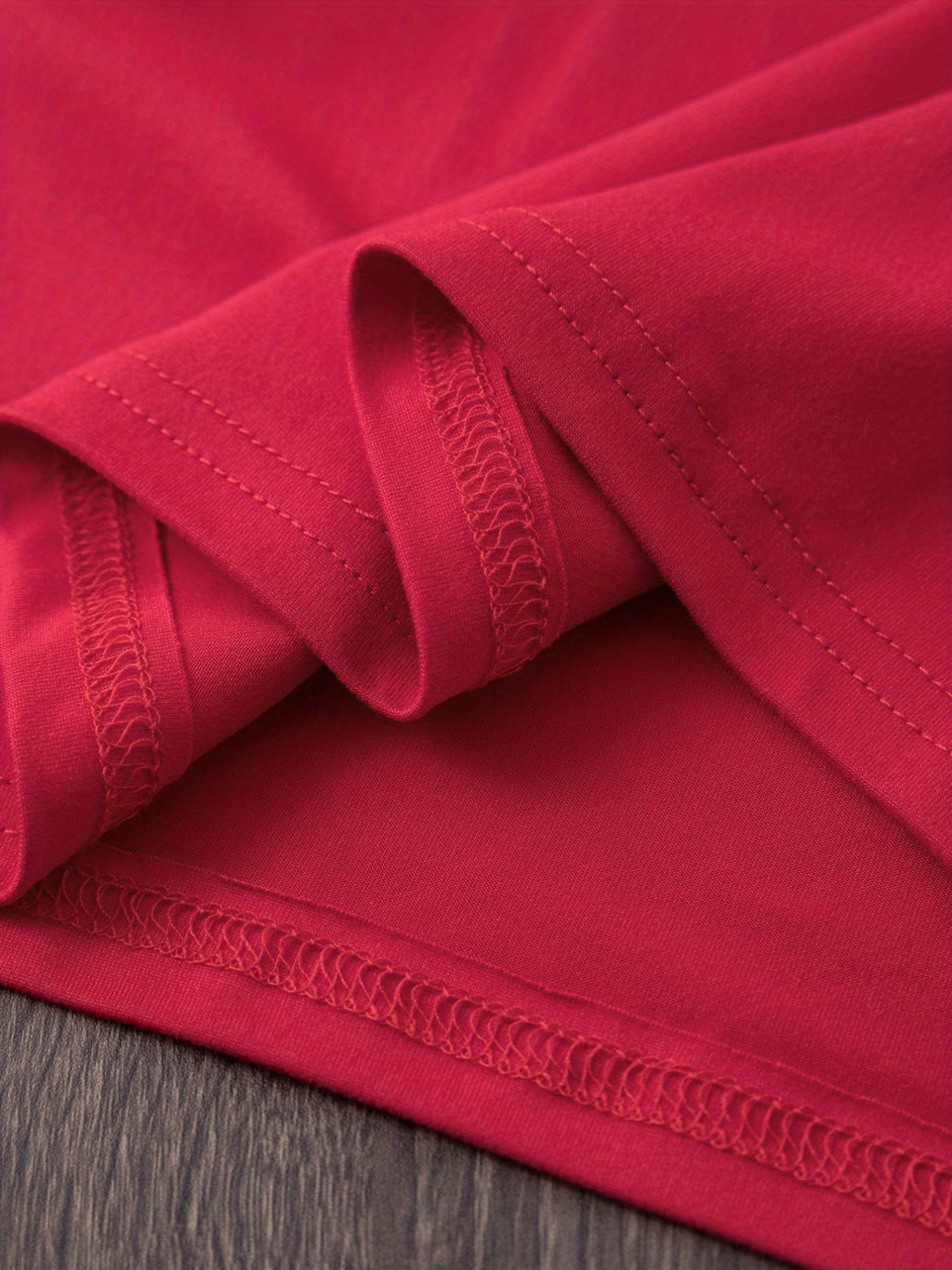 Women's Equestrian & Geometric Print Short Sleeve Crew Neck T-Shirt - Vibrant Red with Black Horseback Riding Design, Breathable Machine-Washable Casual Top for Summer, Spring & All-Season Wear, Horse Shirt, Summer Fashion, S