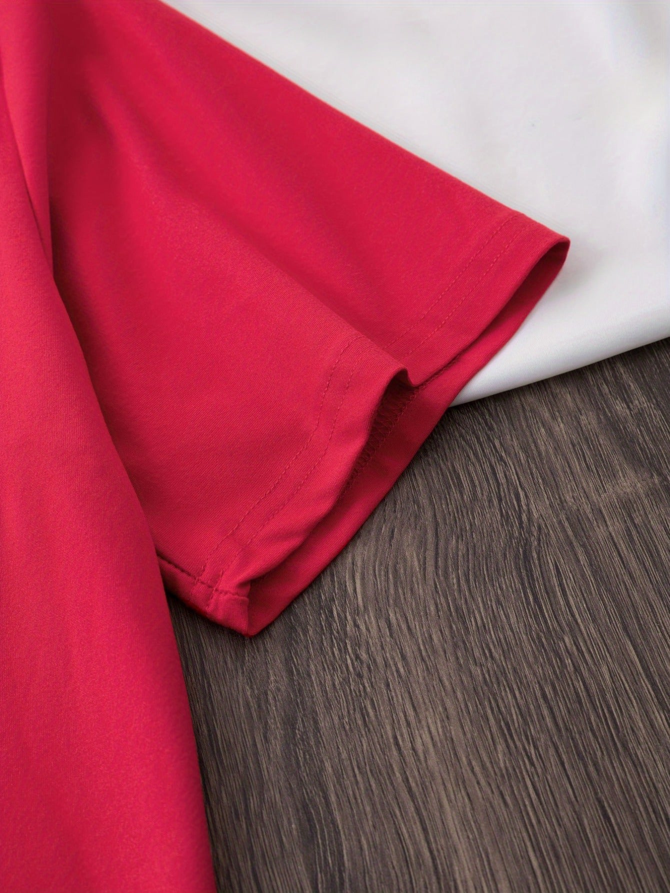 Women's Equestrian & Geometric Print Short Sleeve Crew Neck T-Shirt - Vibrant Red with Black Horseback Riding Design, Breathable Machine-Washable Casual Top for Summer, Spring & All-Season Wear, Horse Shirt, Summer Fashion, S