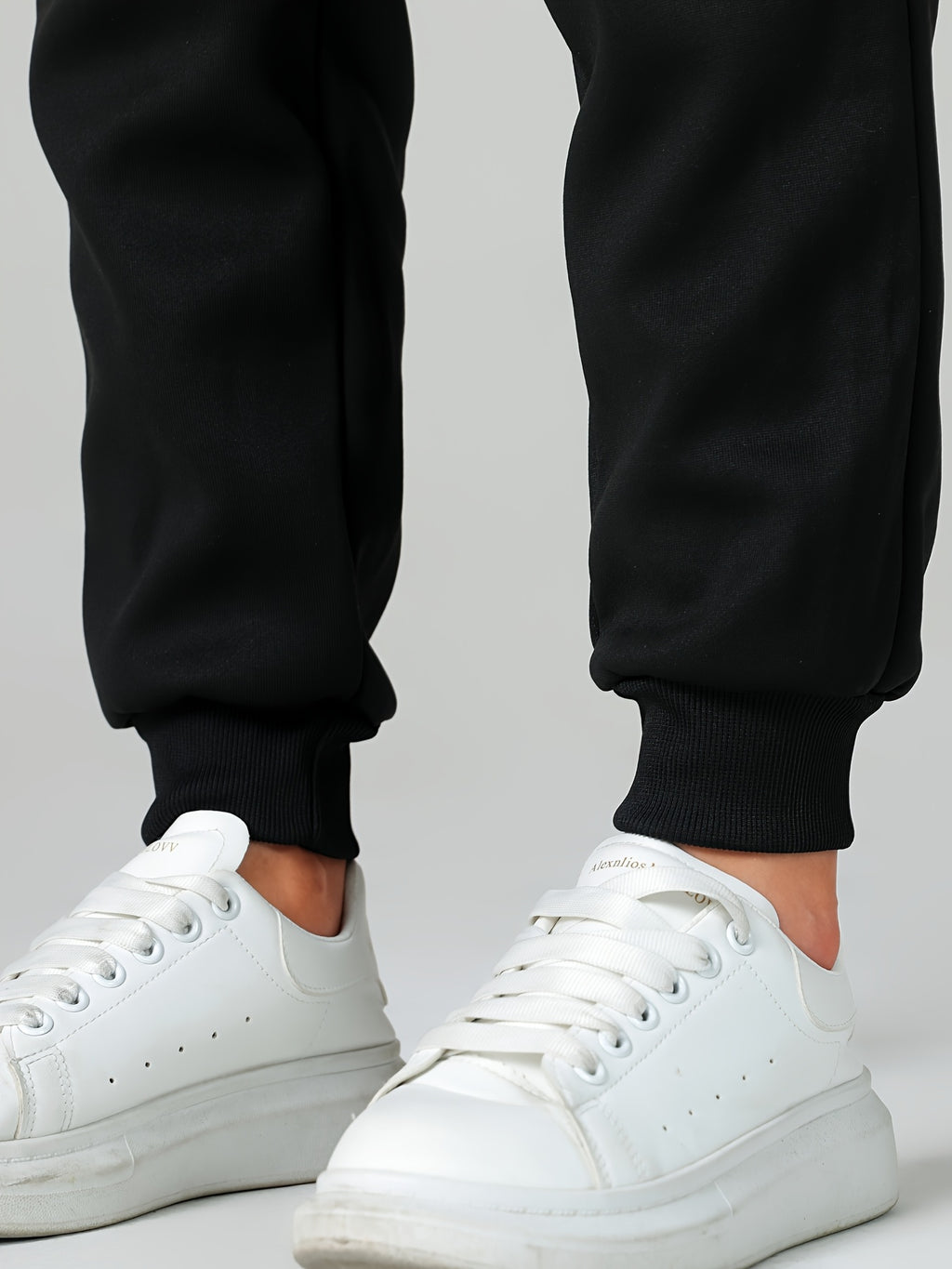 1pc Autumn Winter Women's Long Pants, Fleece-Lined Warm Casual Sports Trousers with Elastic Drawstring Waist, Slant Pockets, Windproof Thermal Cuffed Pants for Winter Daily Home Outing Hiking Leisure Wear