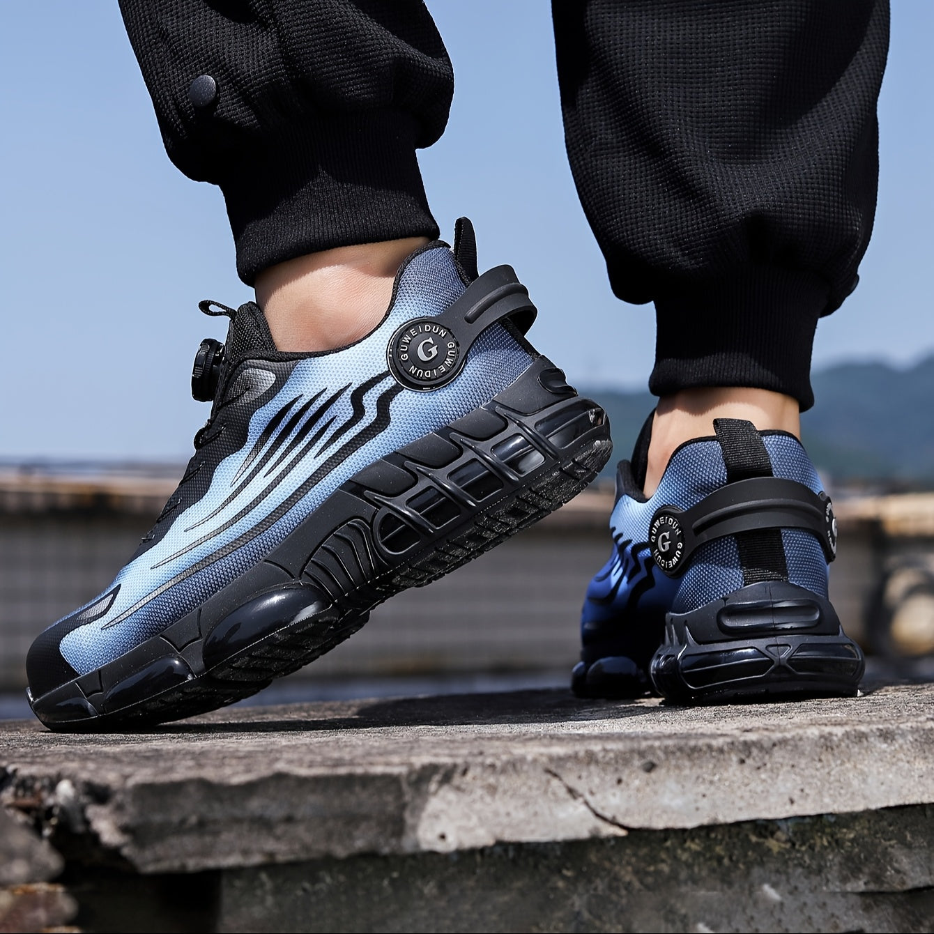 Work protective shoes, safety shoes, anti smashing, anti puncture, wear-resistant rubber soles, metal anti smashing toe caps, breathable and comfortable, suitable for construction sites, outdoor hiking, and factories to wear.