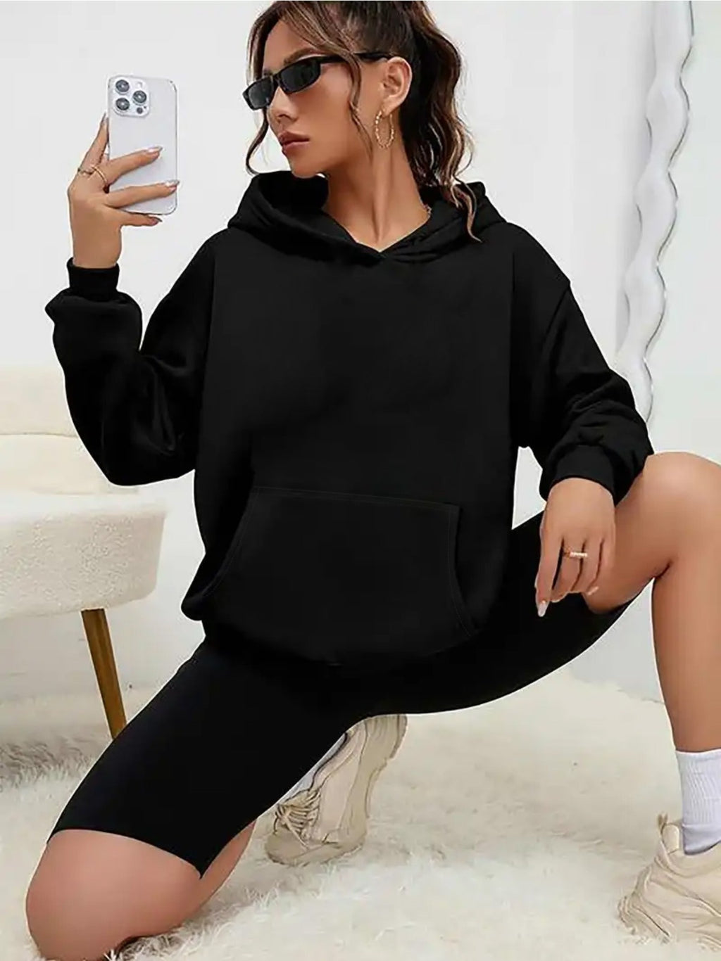 Women's Hooded Sweatshirt - Japanese Horseback Riding Design with Horse & Jockey Print, Soft Loose-Fit Pullover, Machine Washable All-Season Casual Sweater for Horse Riding & Casual Attire (Pockets, Long Sleeve) - Ideal for E